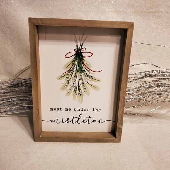 Wooden Bundle of 3 Christmas Holiday Wooden sign Decor Mistletoe Cardinals - Picture 4 of 4